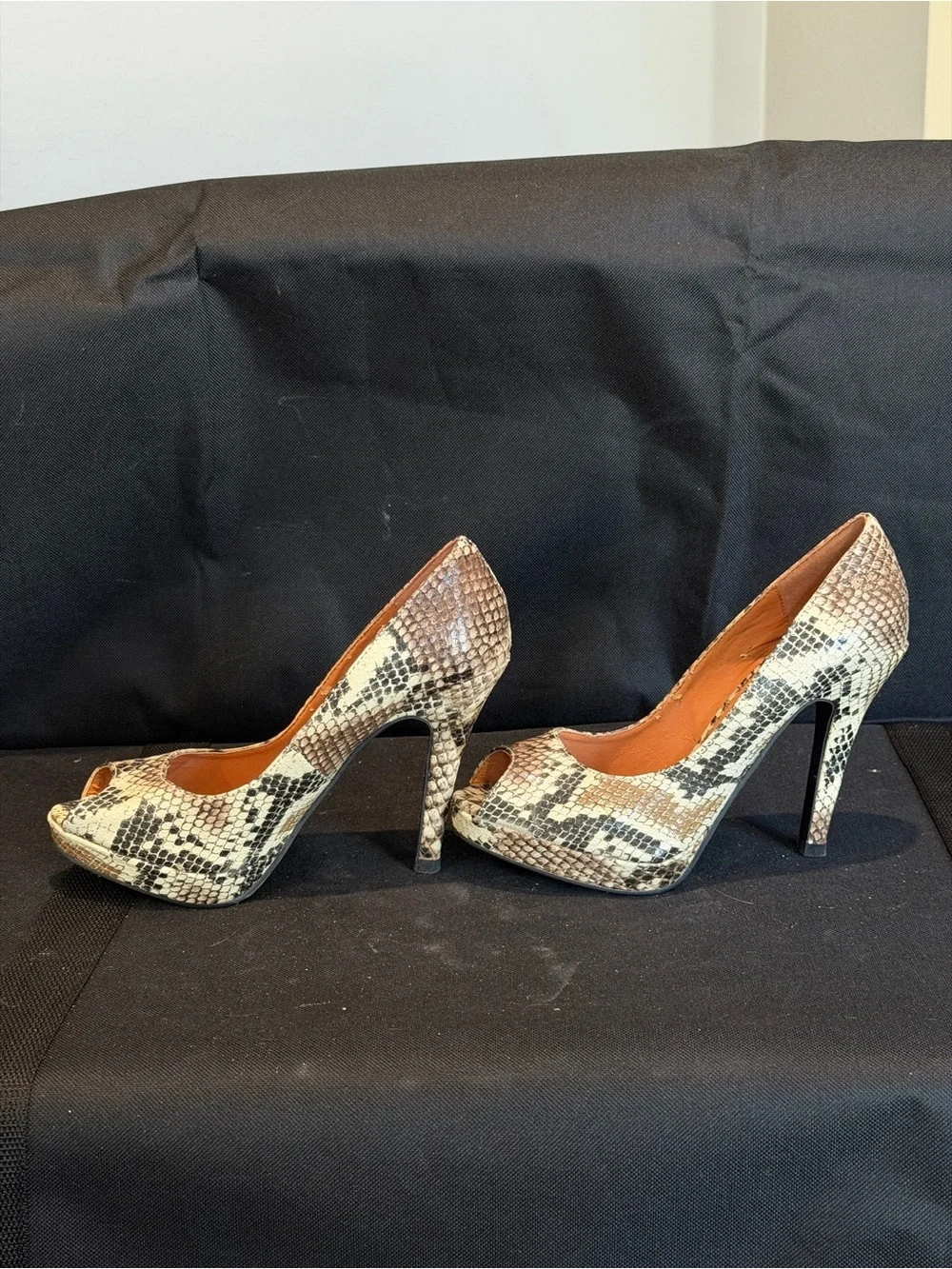 Who What Wear peep toe